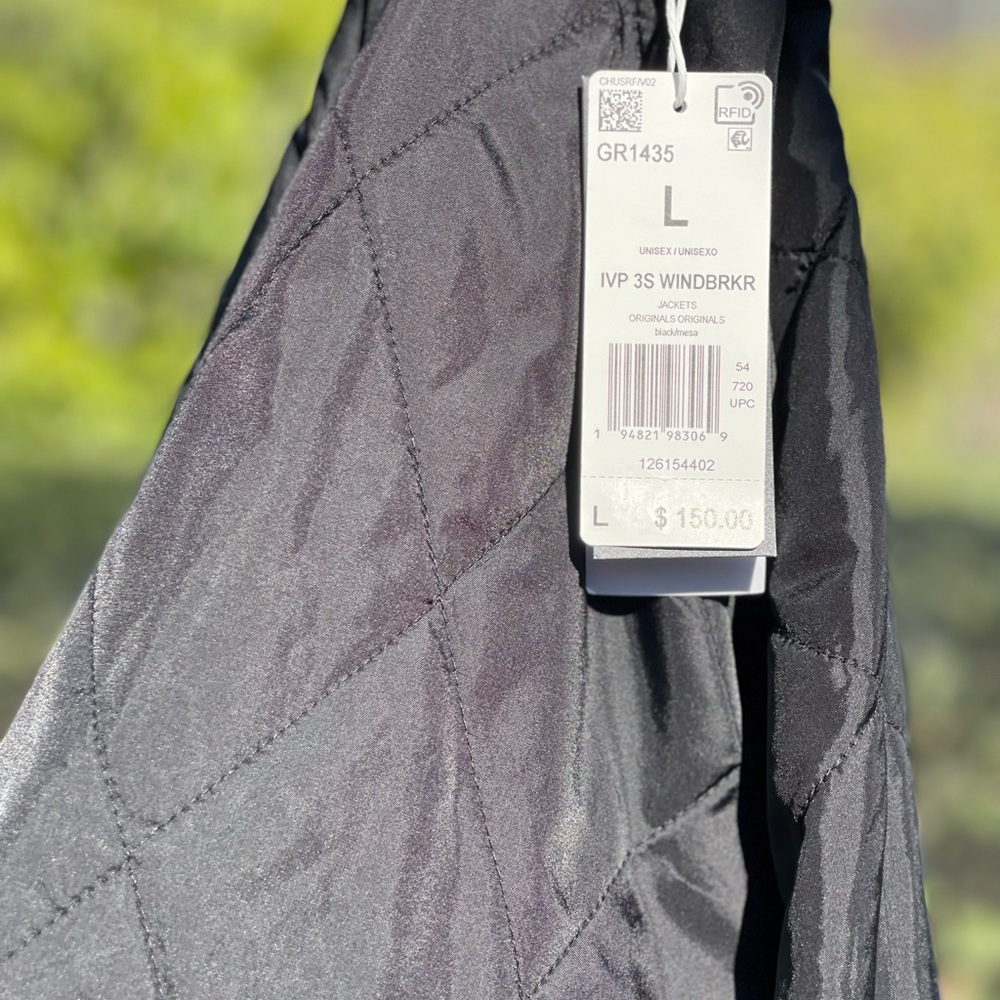 ADIDAS IVY PARK 3S UNISEX WINDBREAKER GR1535 BLACK/GOLD - Picture 11 of 11